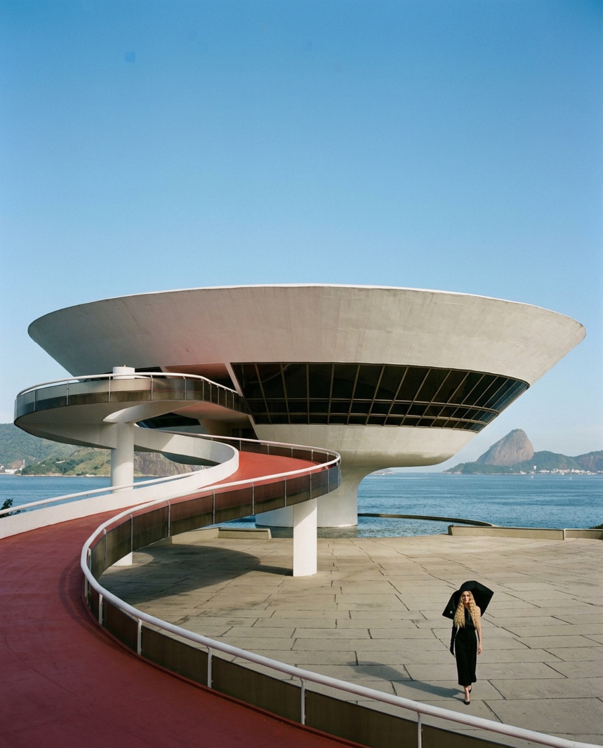 Fashion Photography at Museu de Arte Contemporânea de Niterói — 7
