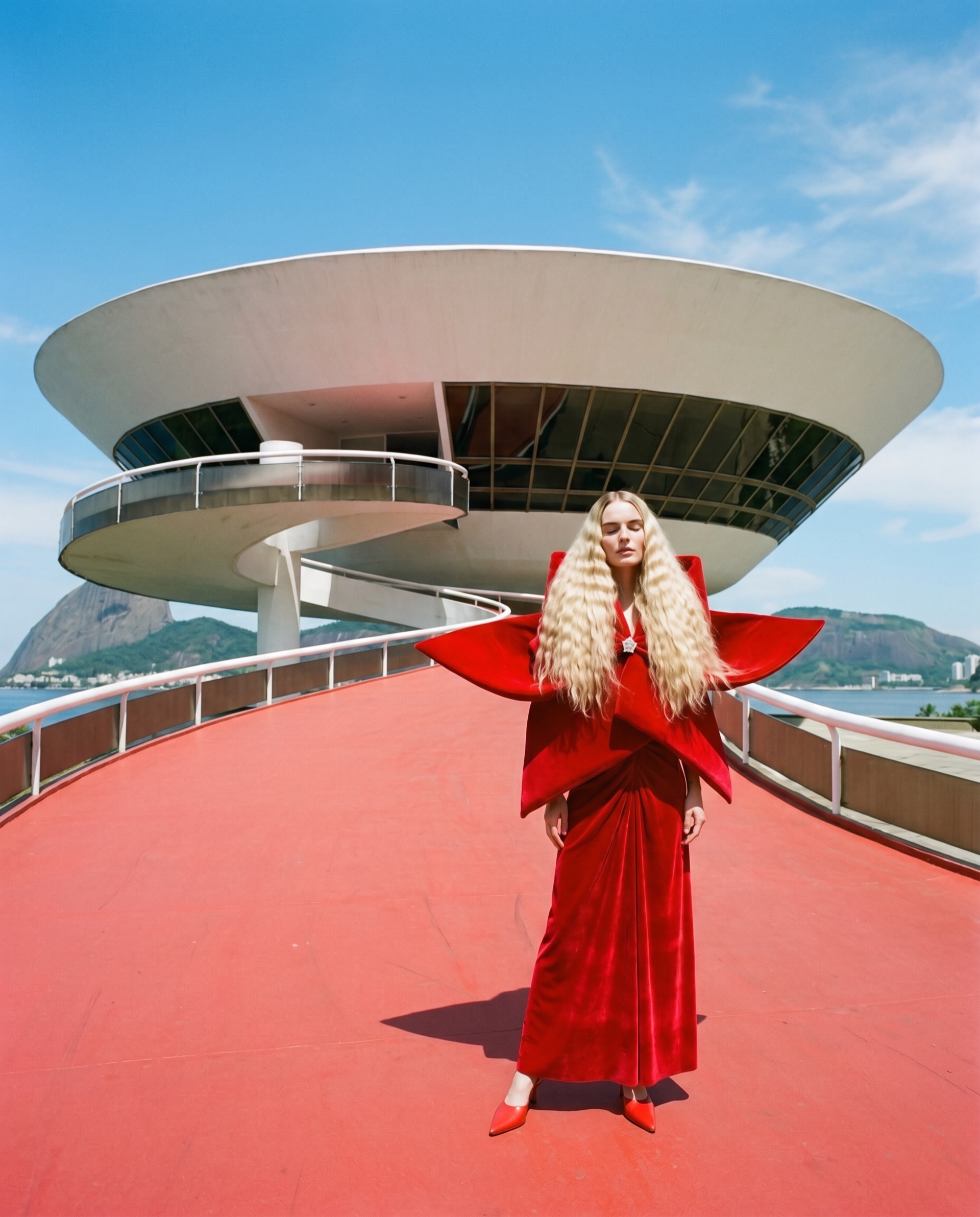 Fashion Photography at Museu de Arte Contemporânea de Niterói — 10