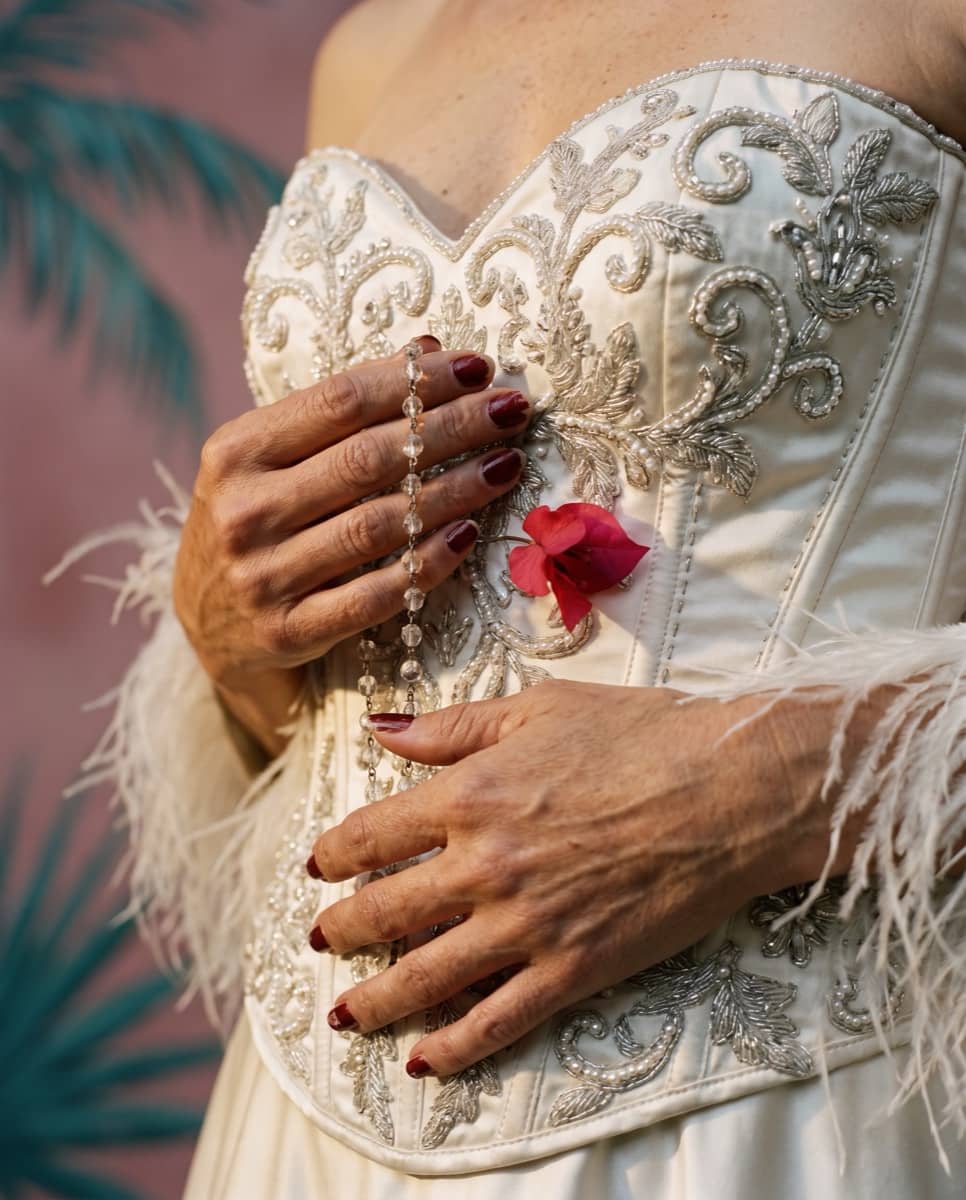 inspiracion en la bola negra – Editorial photography by The Ritual Agency (11)